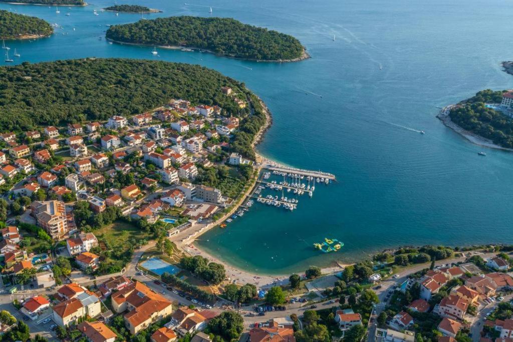 Sea Star Apartments Pjescana Uvala Exteriör bild